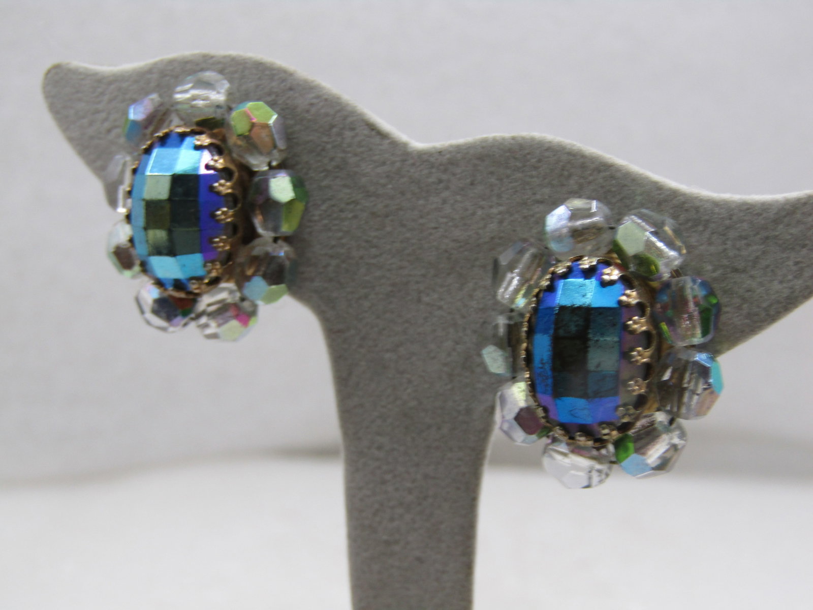 Vintage Peacock Aurora Borealis Clip Earrings, 1940's - 3