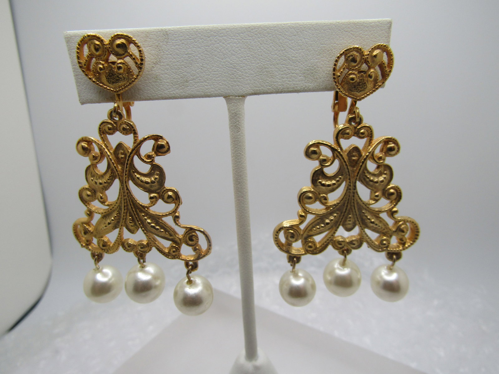 Vintage Filigree Faux Pearl Drop Earrings, Statement, Clip. - 3