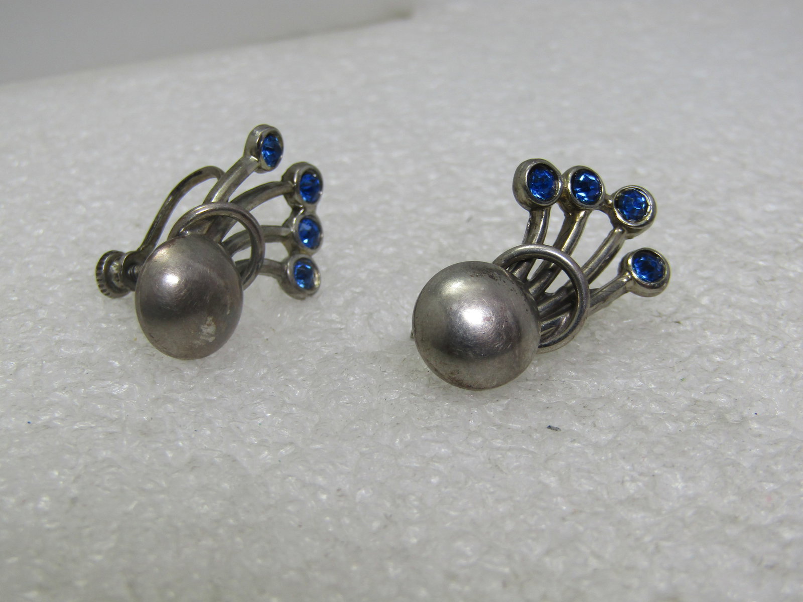 Vintage Sterling Blue Rhinestone Comet-Like Earrings, Screwback, 1940's-1950's - 2