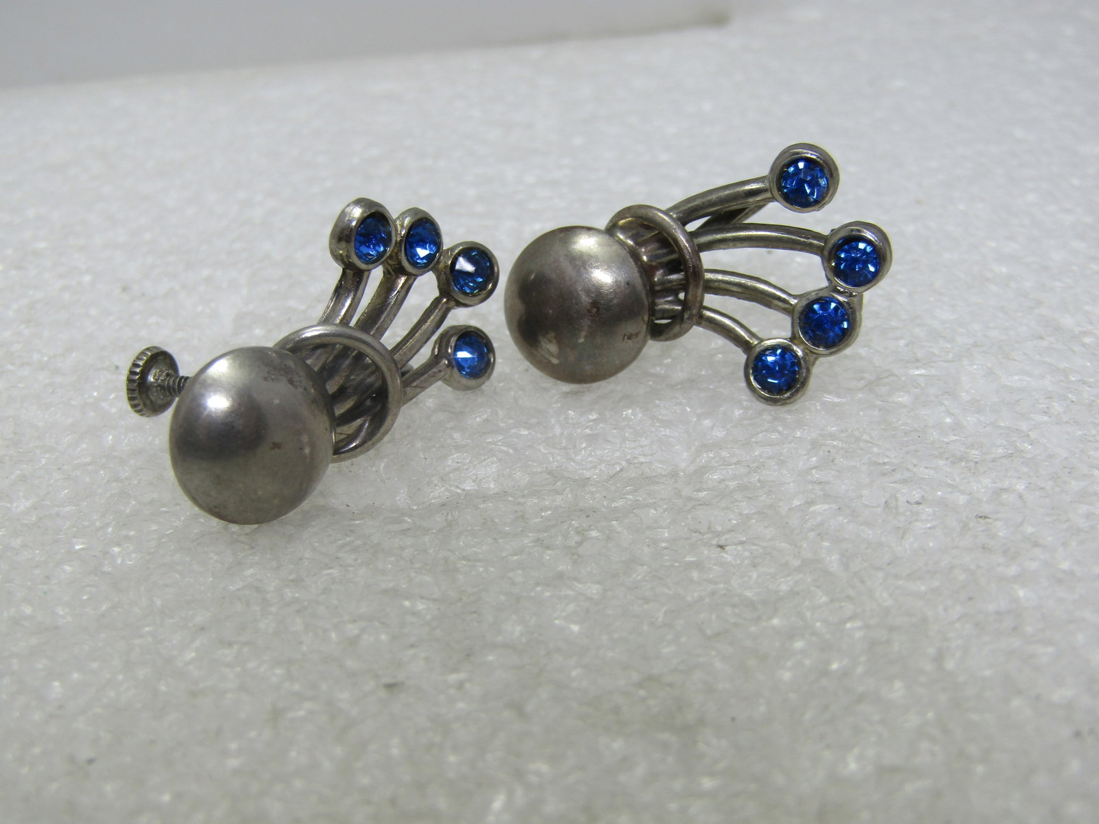 Vintage Sterling Blue Rhinestone Comet-Like Earrings, Screwback, 1940's-1950's - 4