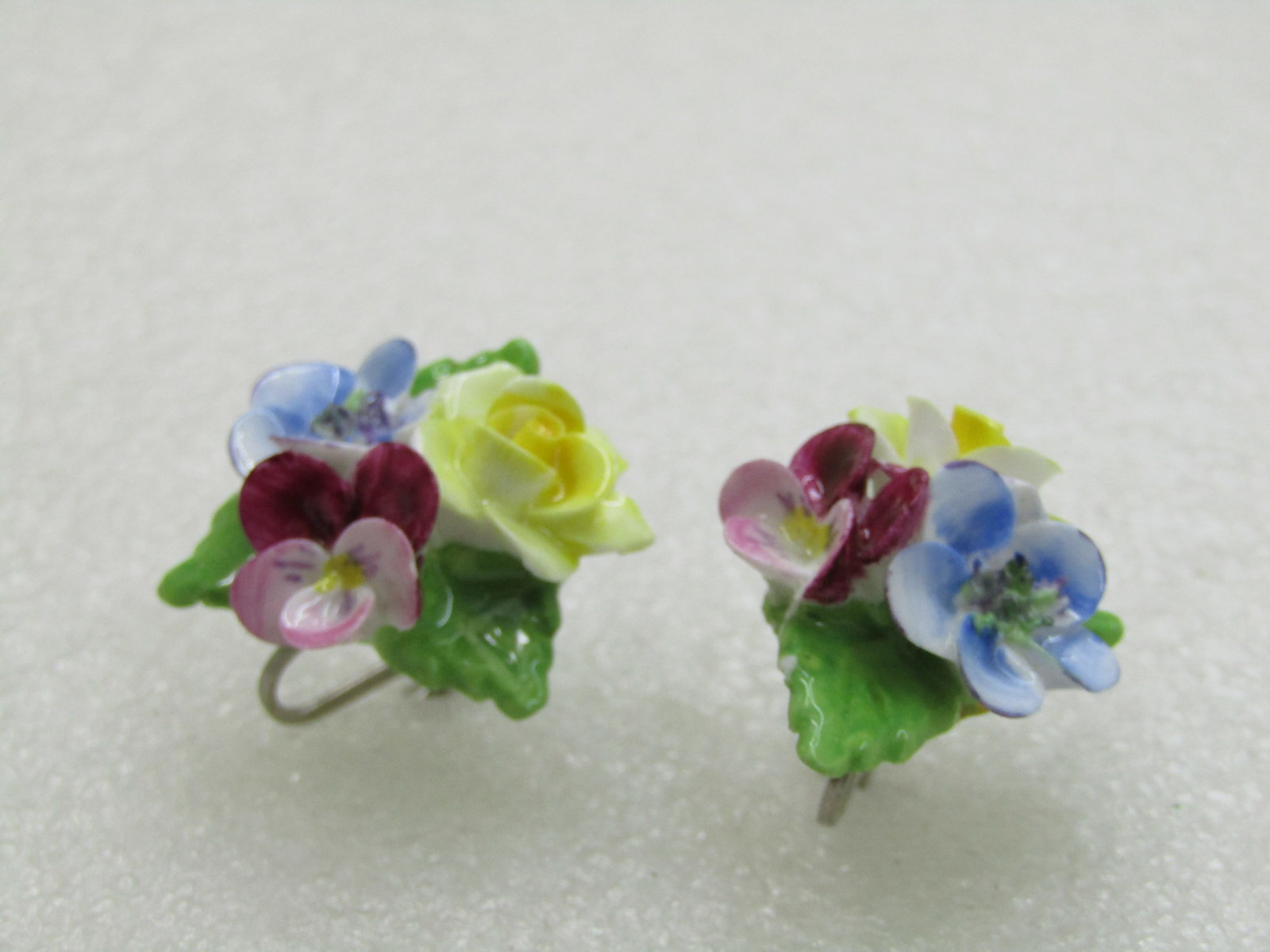 Vintage Porcelain Floral Earrings, Screw Back, 1970's - 4