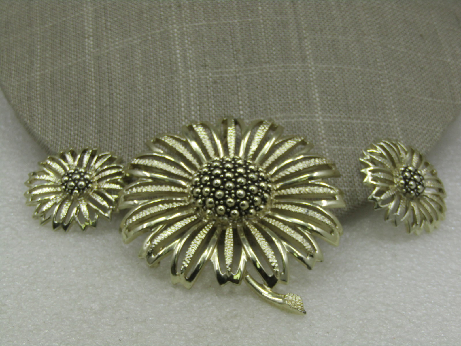Vintage Sunflower Brooch & Earrings Set, Clip, Sarah Coventry (1 of 6)