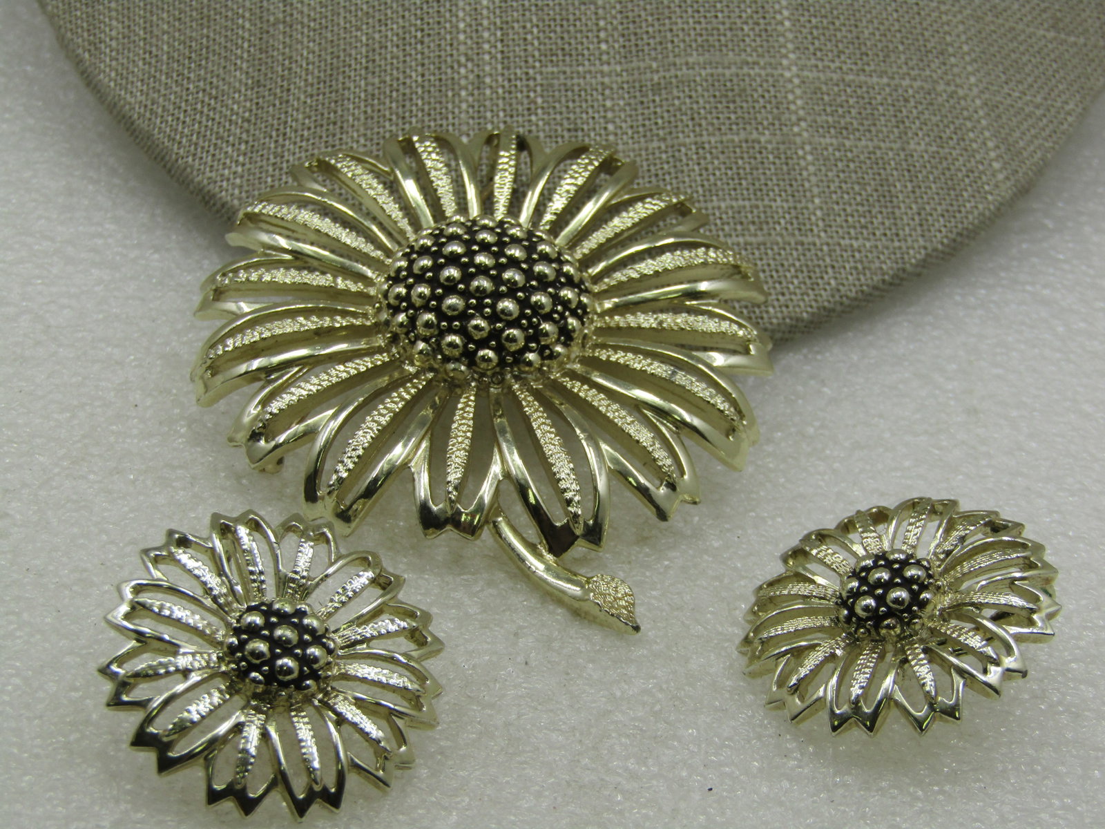 Vintage Sunflower Brooch & Earrings Set, Clip, Sarah Coventry - 4