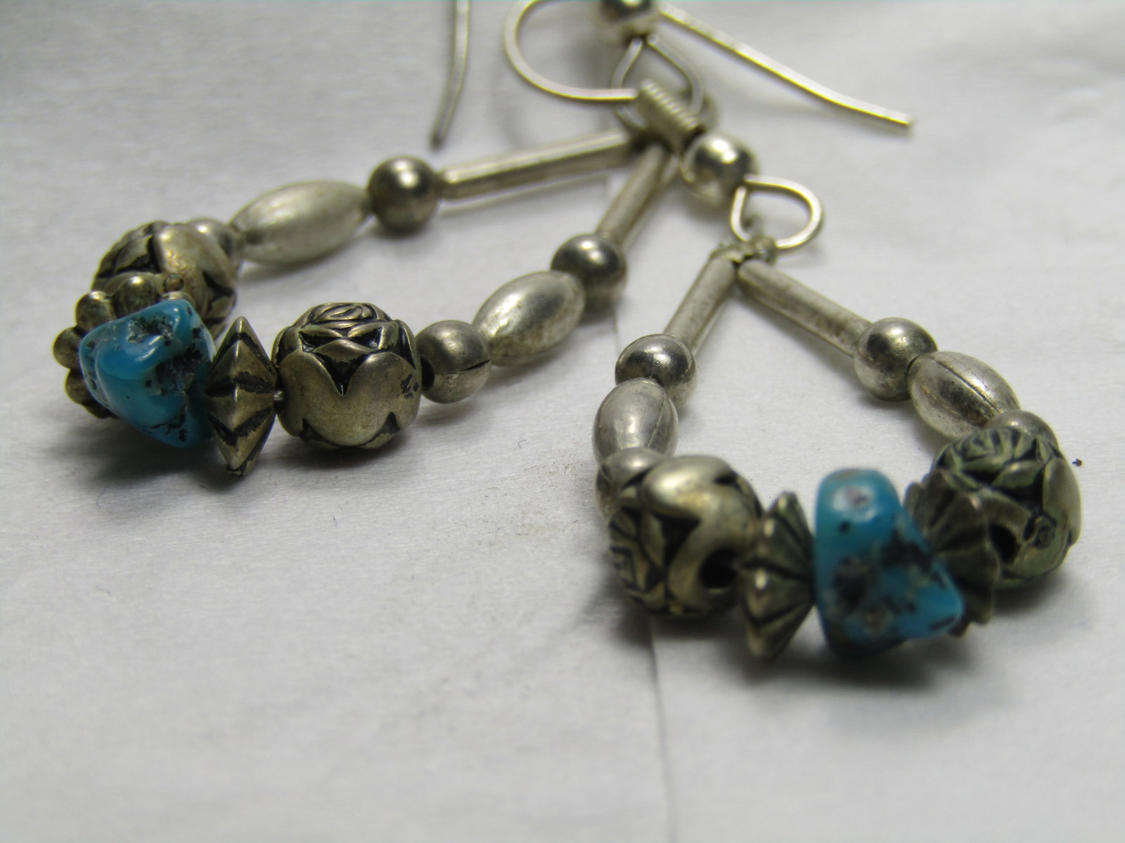 Vintage Southwestern Turquoise Rose Beaded Earrings, Silver Tone, Drop - 3