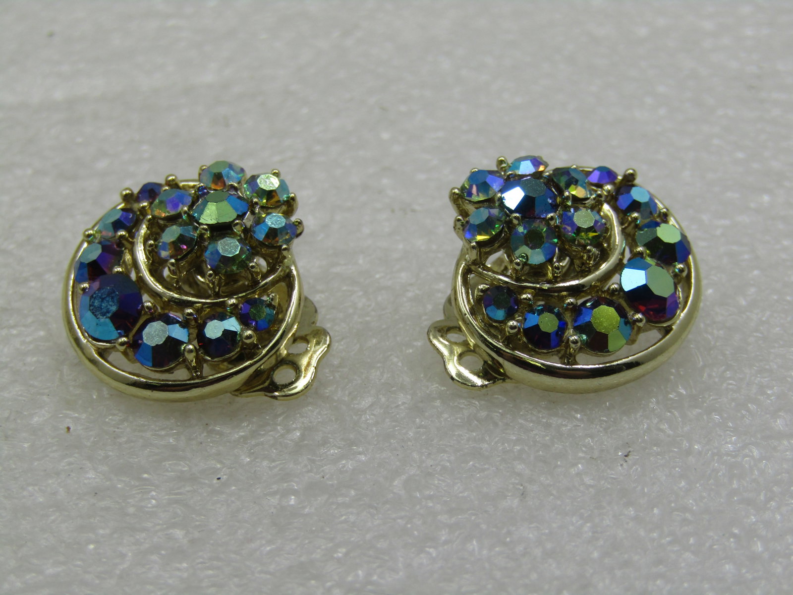 Vintage Peacock Aurora Borealis Rhinestone Clip Earrings, Mid-Century - 3