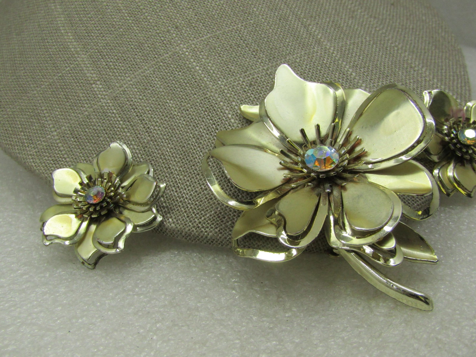 Vintage Large Tiered Bow & Clip Earrings Set, with Rhinestone, 1960's-1970's - 3