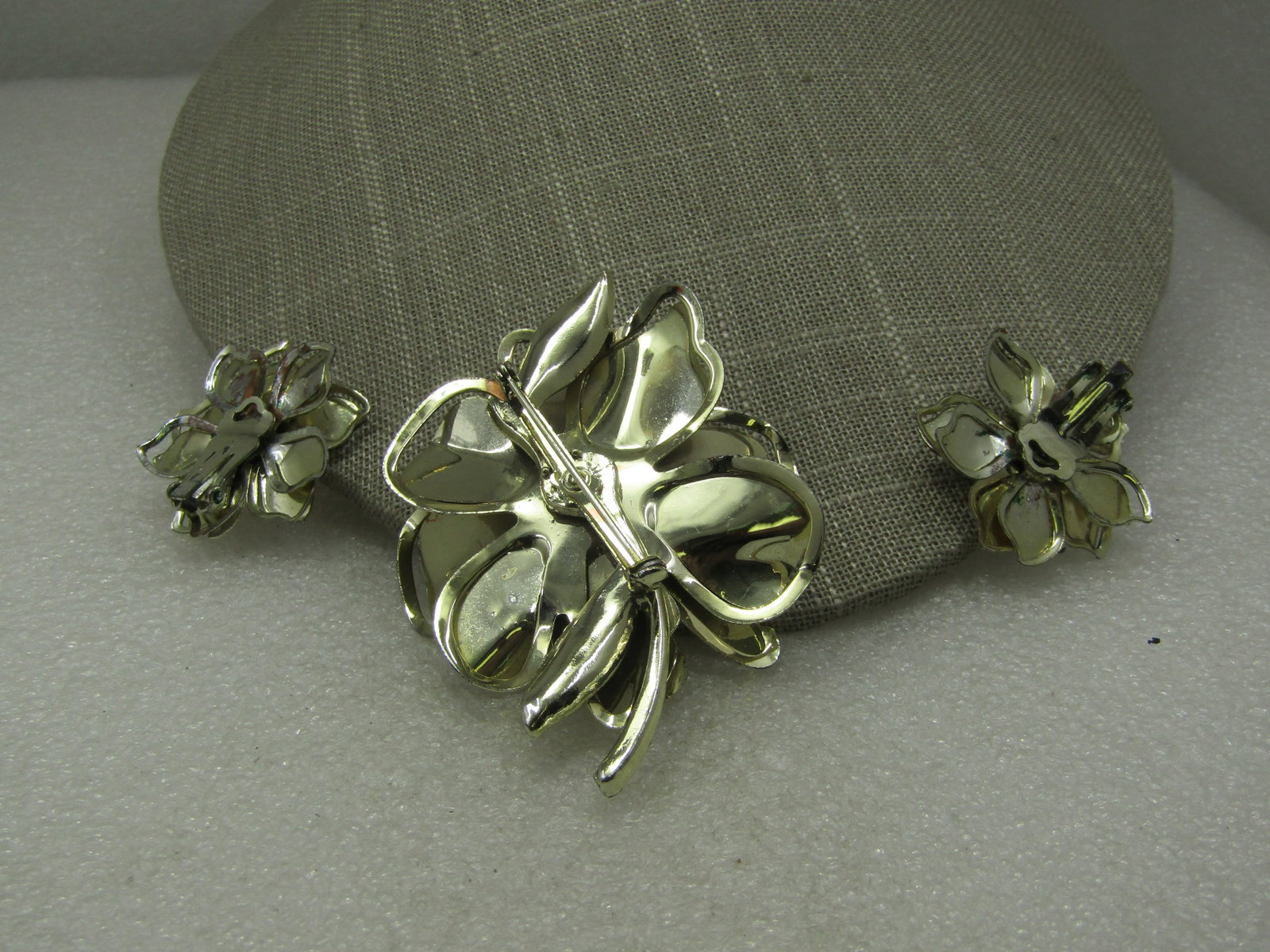 Vintage Large Tiered Bow & Clip Earrings Set, with Rhinestone, 1960's-1970's - 5