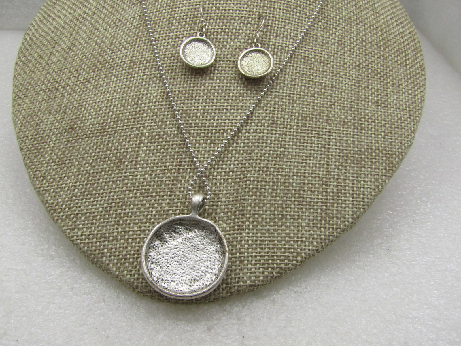 Two-Tone Hammered Necklace Earrings Set, 20", Pierced - 5