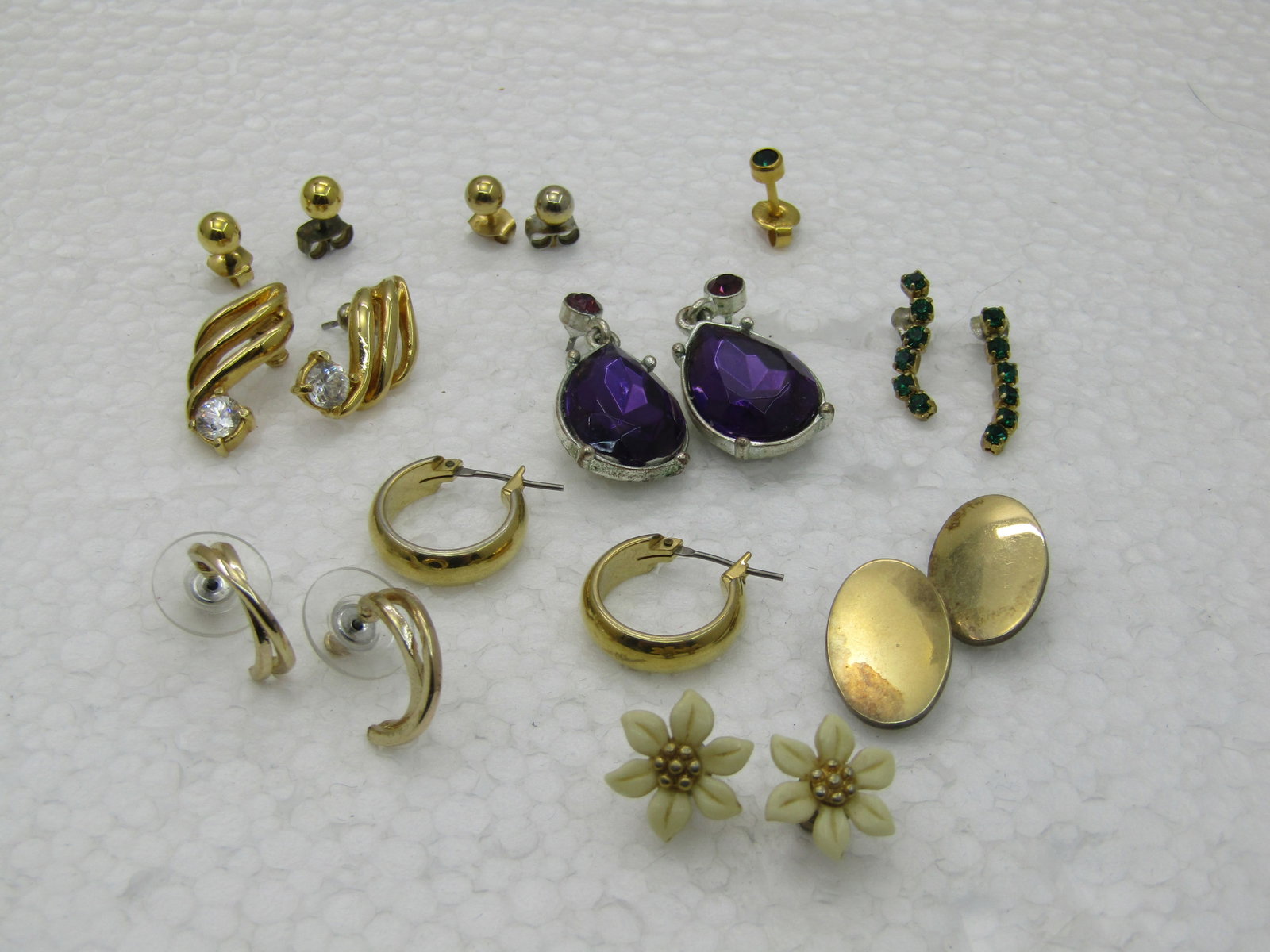 9 Pierced Earrings Pairs, 1 Single Earrings, Hoops, Studs, + - 2