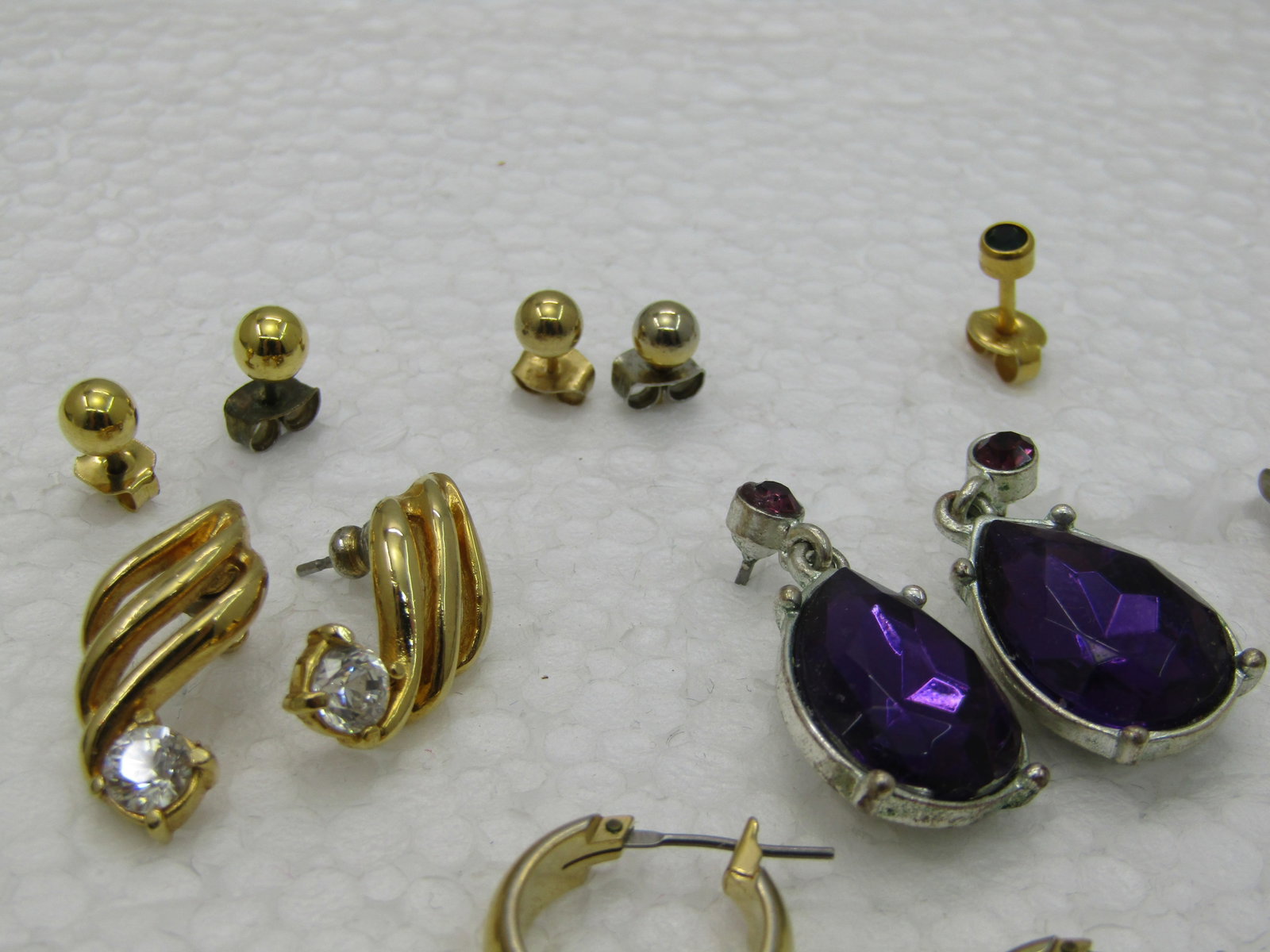 9 Pierced Earrings Pairs, 1 Single Earrings, Hoops, Studs, + - 4