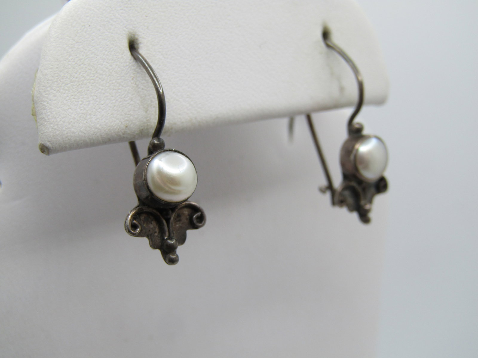 Vintage Sterling Pearl Pierced Earrings, 1", White Tahitian - 3