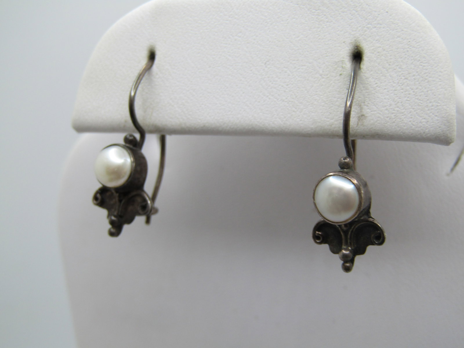 Vintage Sterling Pearl Pierced Earrings, 1", White Tahitian - 4