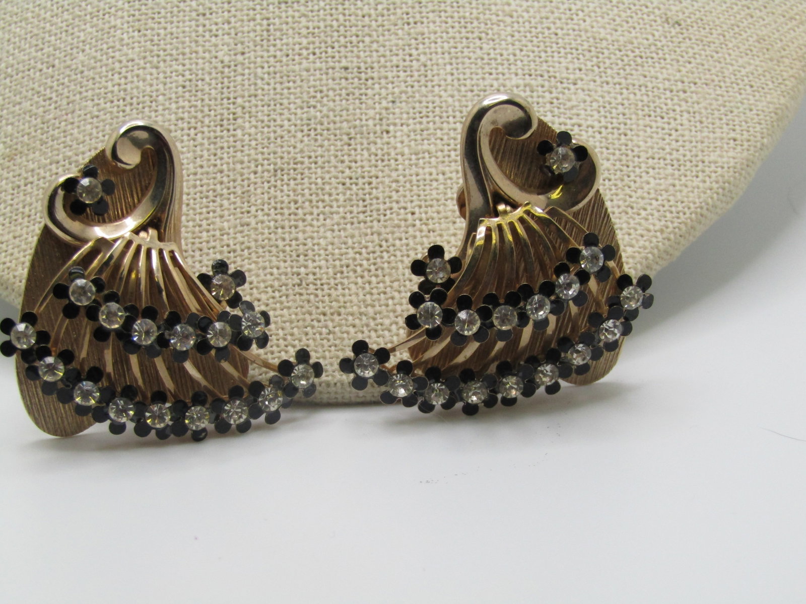Vintage Blossom Rhinestone Clip Earrings, Art Deco Themed, 1940's - 4