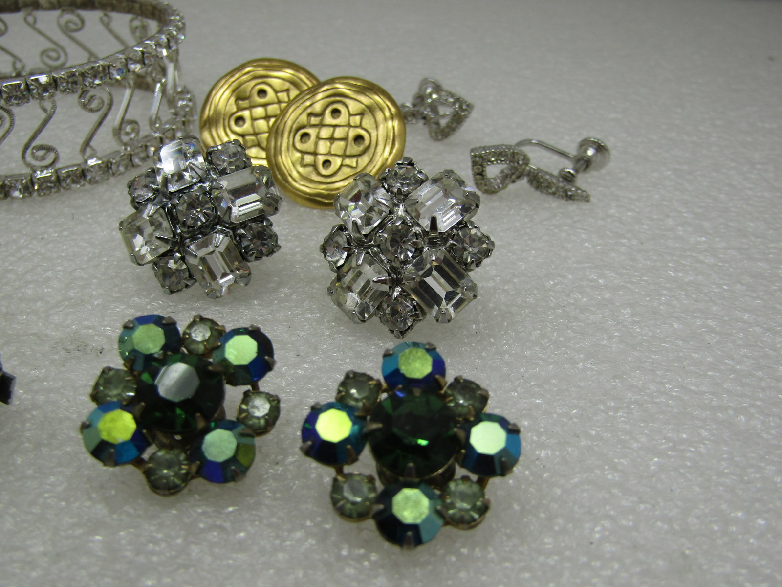 Vintage 7 Rhinestone Earrings Bracelet Lot, Weiss, DB, Austria - 4