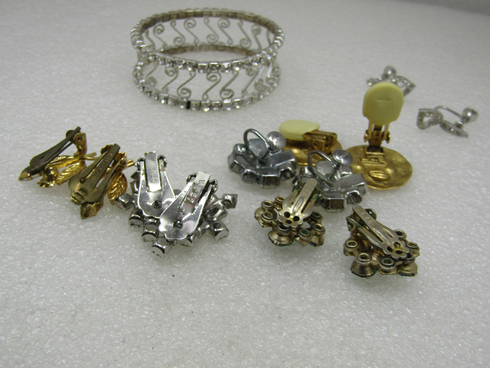 Vintage 7 Rhinestone Earrings Bracelet Lot, Weiss, DB, Austria - 5