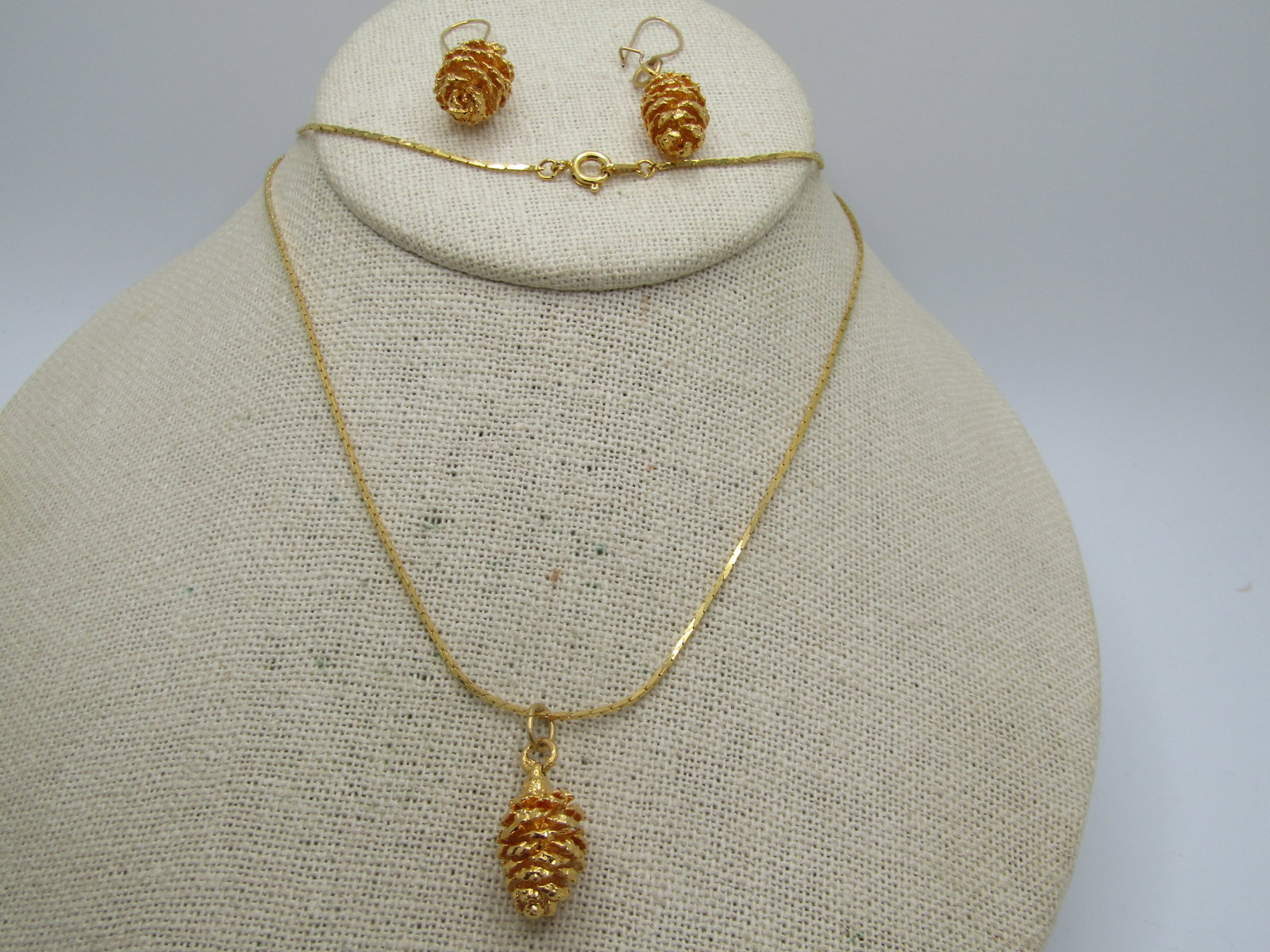 Vintage Pinecone Necklace & Earrings Set, Pierced, 22", 1970's-1980's - 4