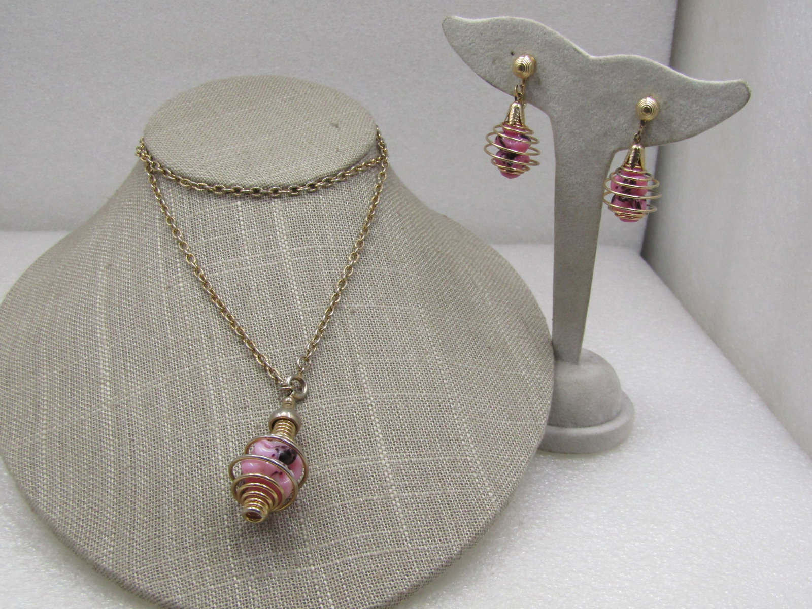 Vintage Pink & Black Glass Spiral Necklace Earrings Set, Sarah Coventry (1 of 6)