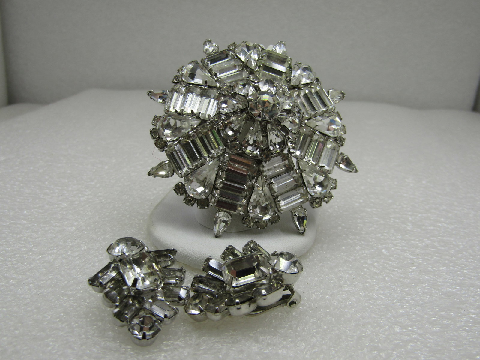 Vintage Rhinestone Brooch & Earrings Set, Clip, Silver Tone - 3