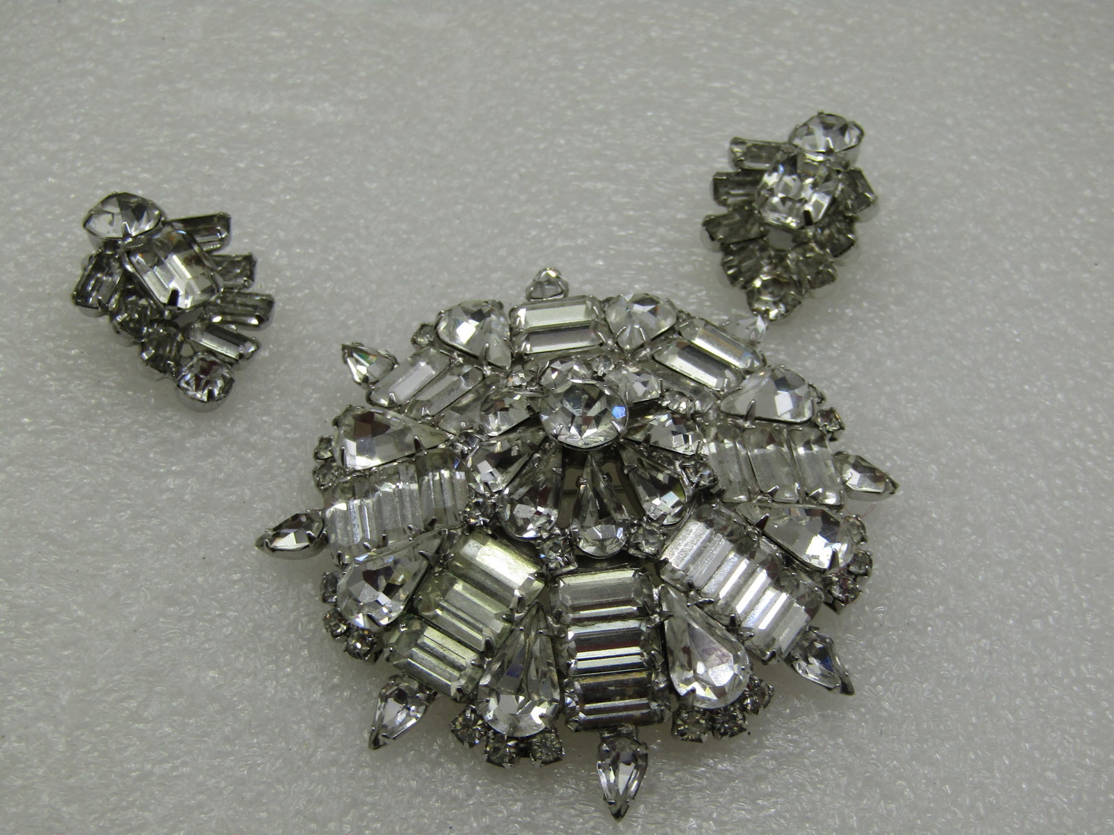 Vintage Rhinestone Brooch & Earrings Set, Clip, Silver Tone - 4