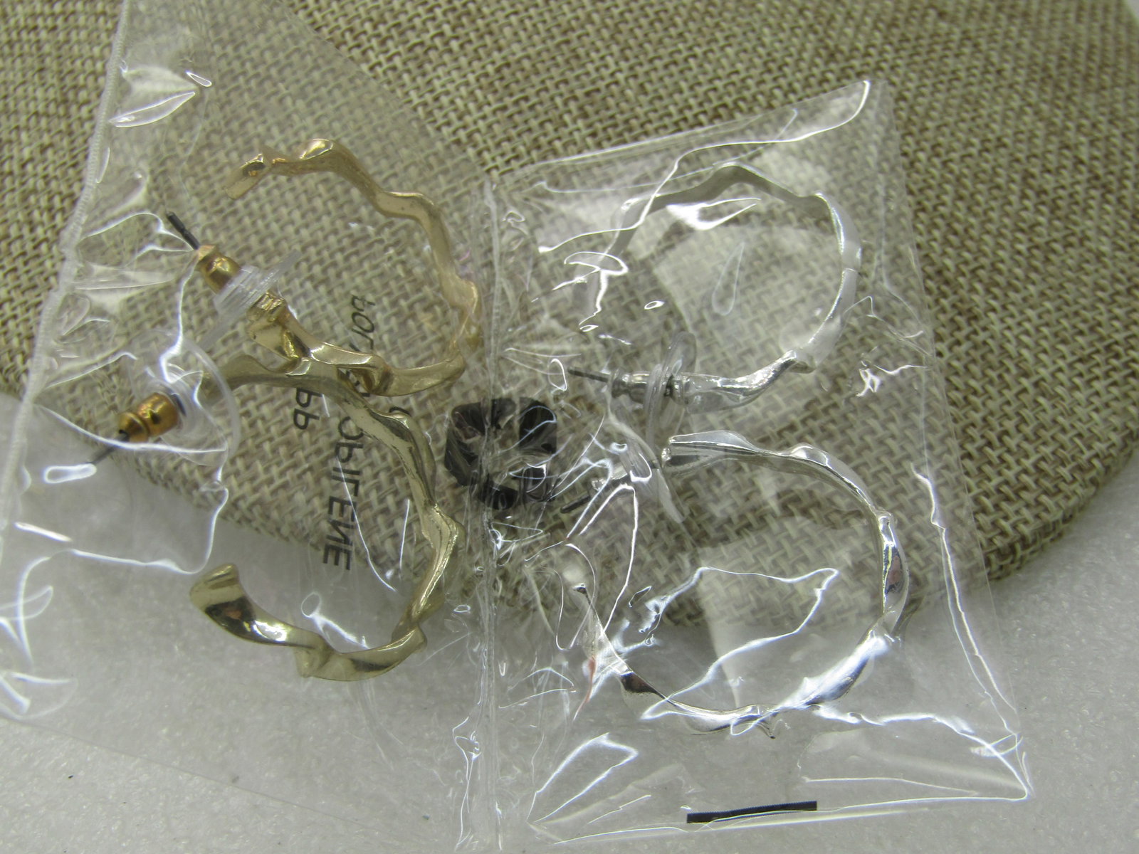 Vintage Avon Hoop Earrings , 2Pr, Pierced, New in Box. - 4