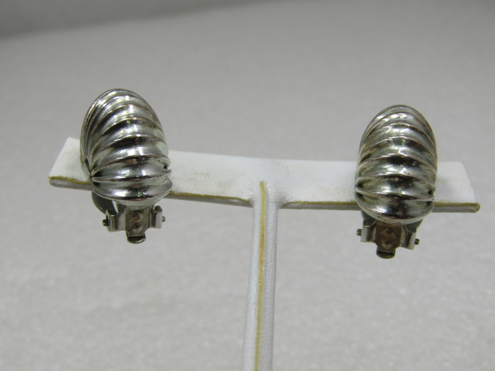 Vintage Gay Boyer Accordian Clip Earrings, Silver Tone, 1980's - 3