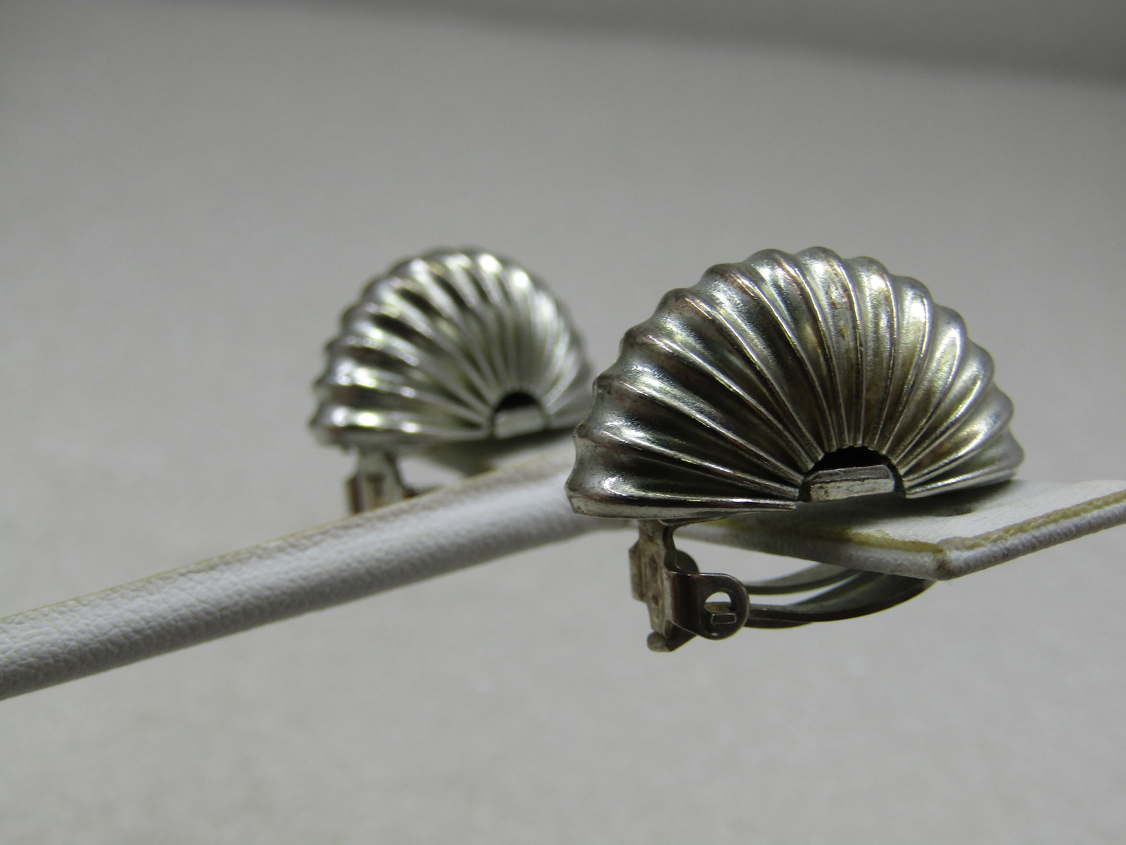Vintage Gay Boyer Accordian Clip Earrings, Silver Tone, 1980's - 4