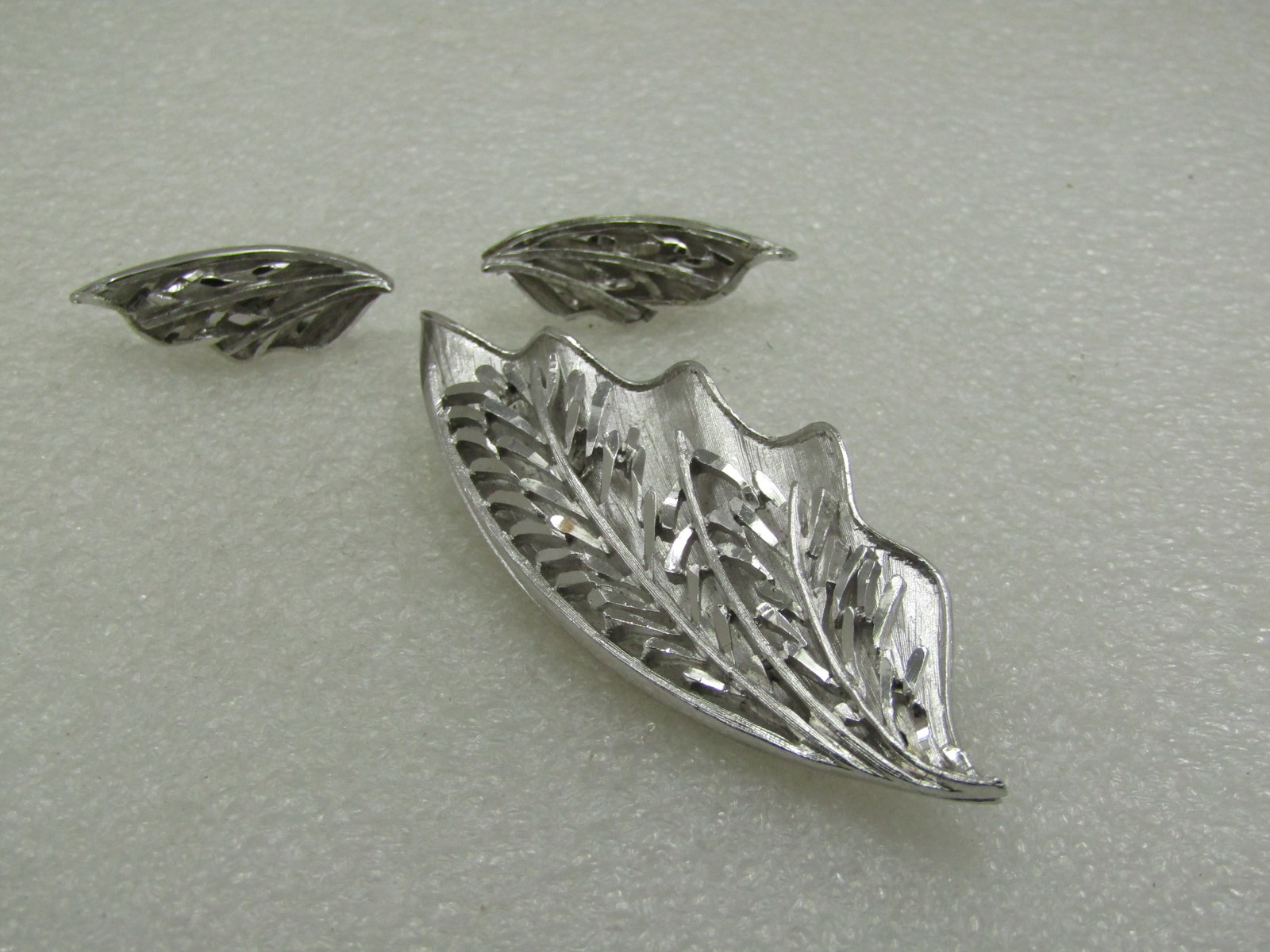 Vintage Coro Leaf Brooch & Clip Earrings Set, Tiered, 1960's (1 of 5)