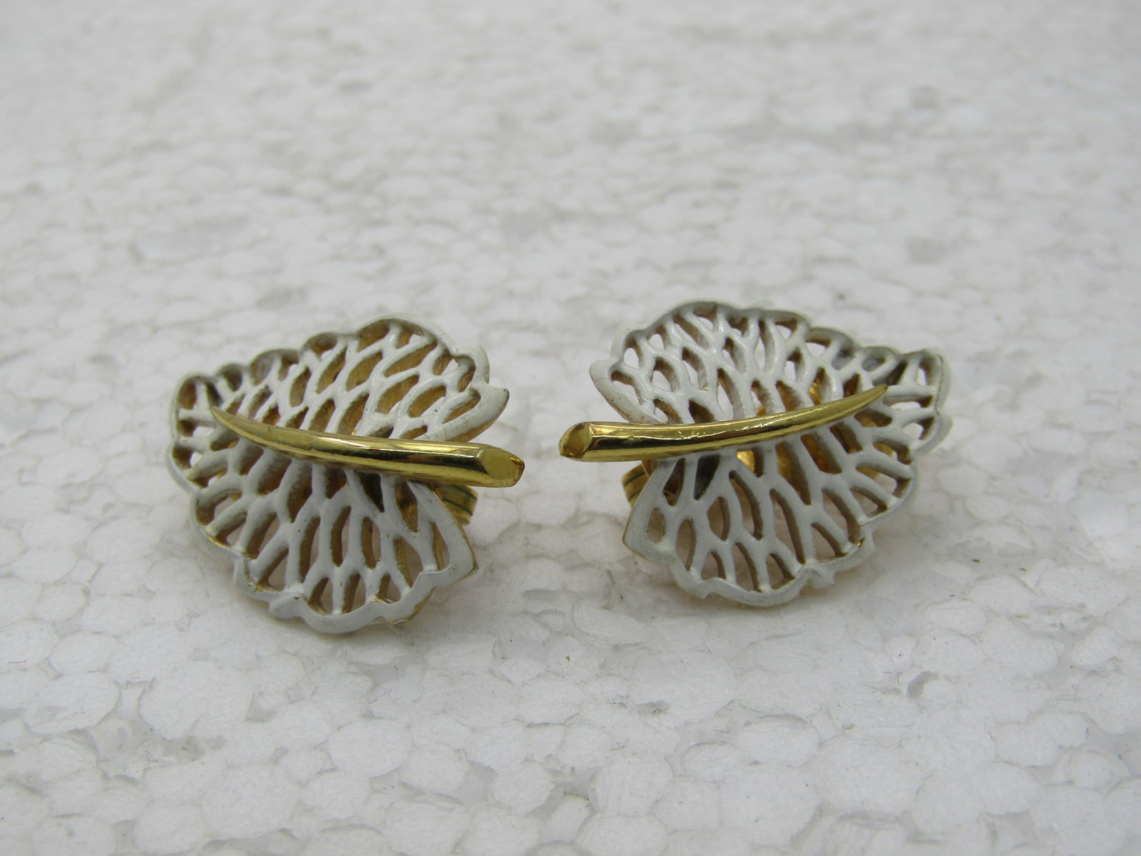Vintage Monet Enameled Leaf Earrings, White & Gold Tone, 1960's-1970s - 3