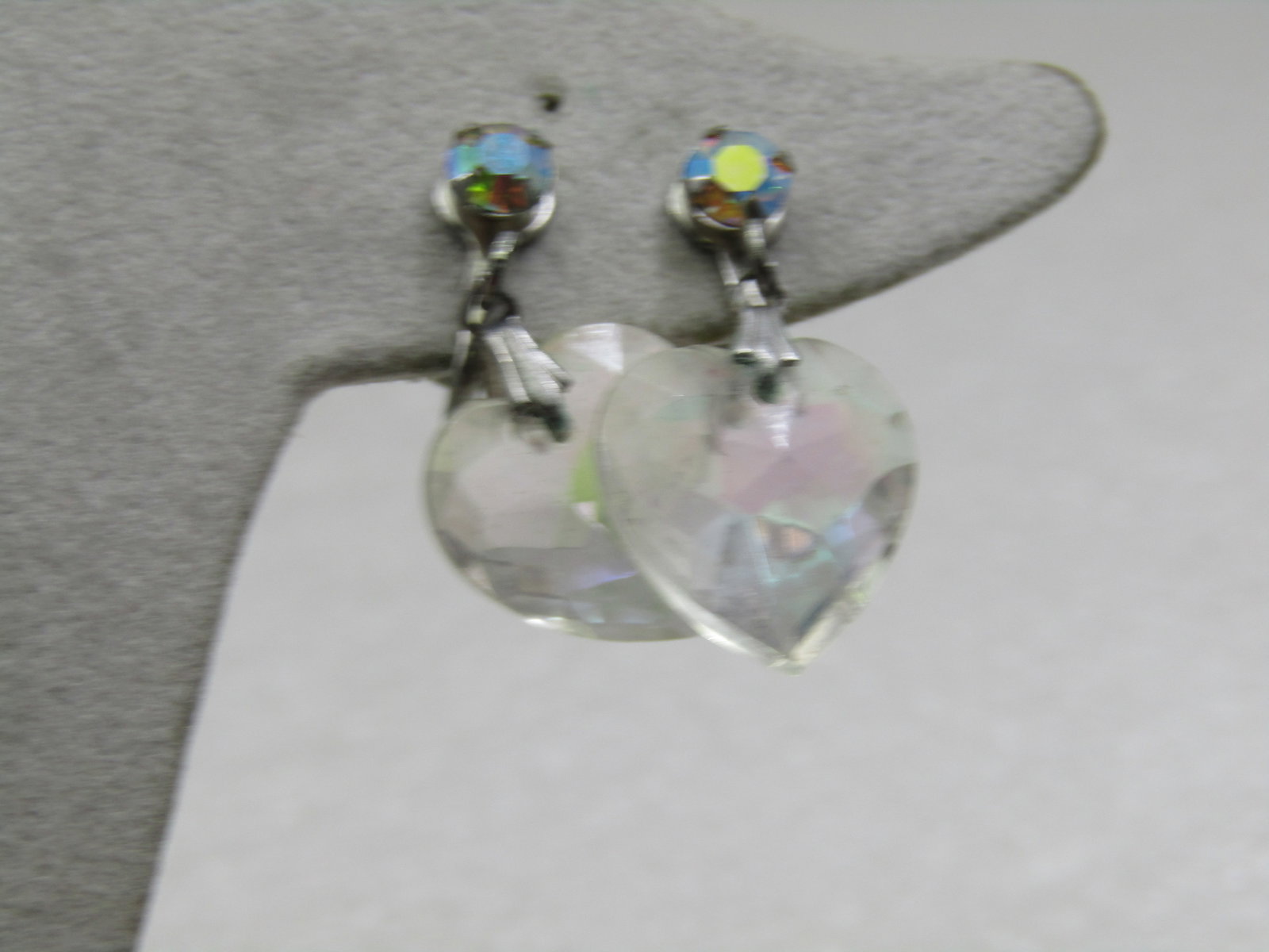 Vintage Aurora Boralis Crystal Heart Dangle Earrings, Screw Back - 5