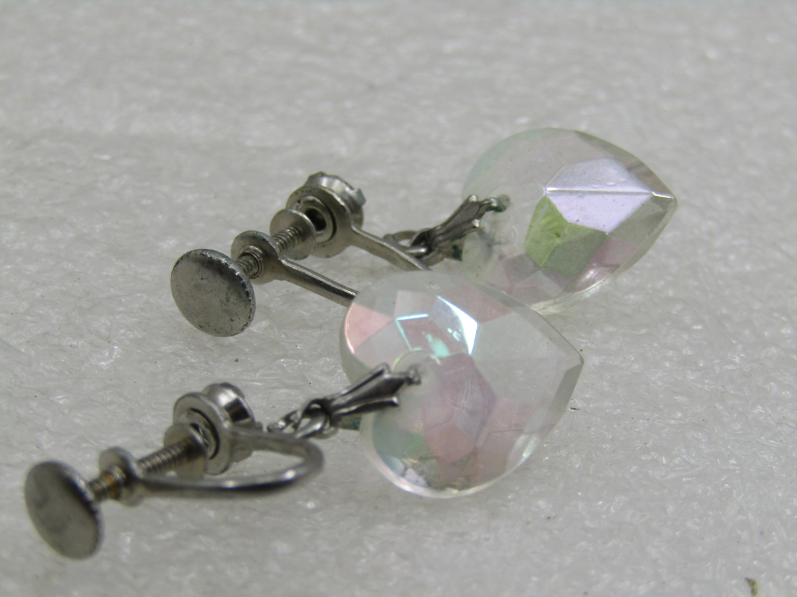 Vintage Aurora Boralis Crystal Heart Dangle Earrings, Screw Back - 7