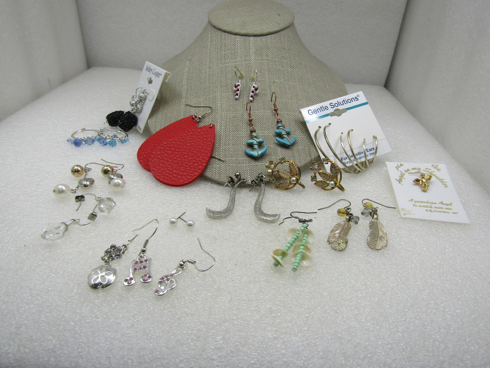 Vintage 19 PC Earrings & Tie Tack Lot - 2