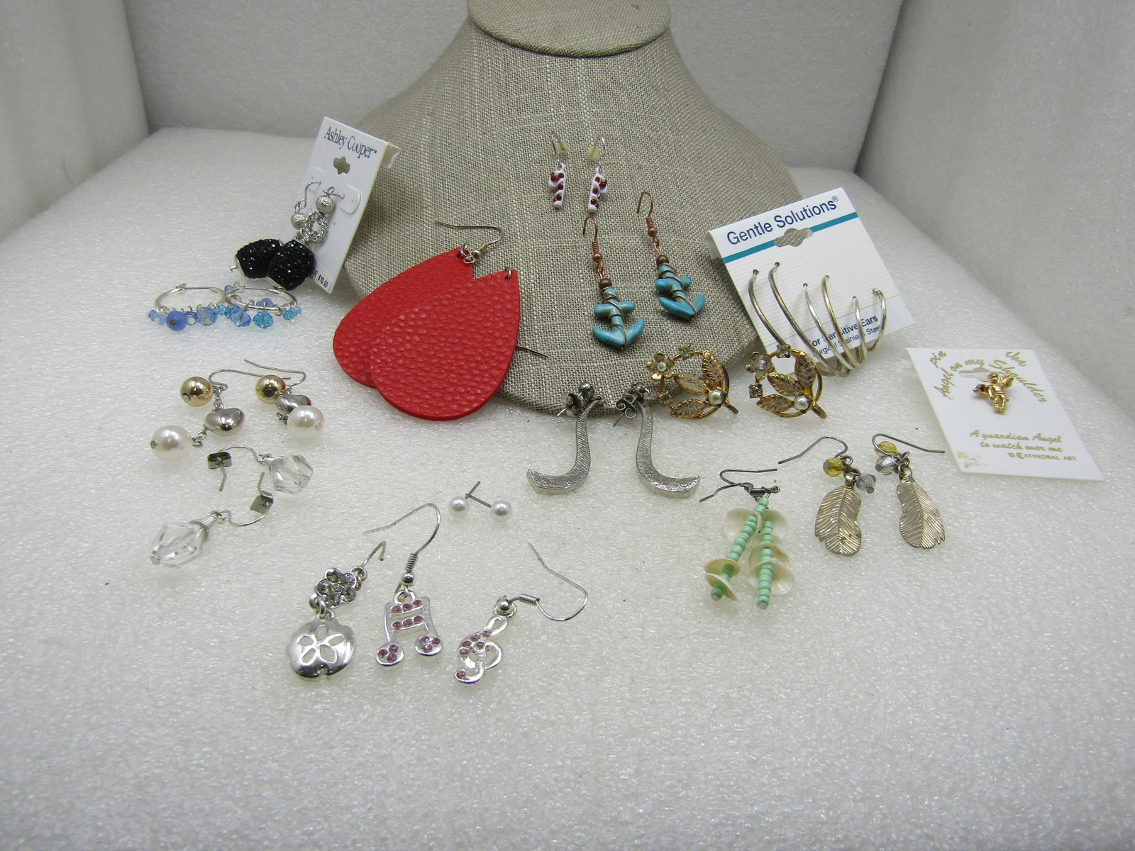 Vintage 19 PC Earrings & Tie Tack Lot - 3