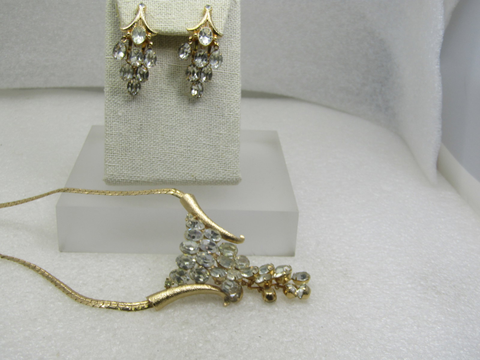 Vintage Clear Cascading Rhinestone Necklace Earrings Sett, 15" - 8