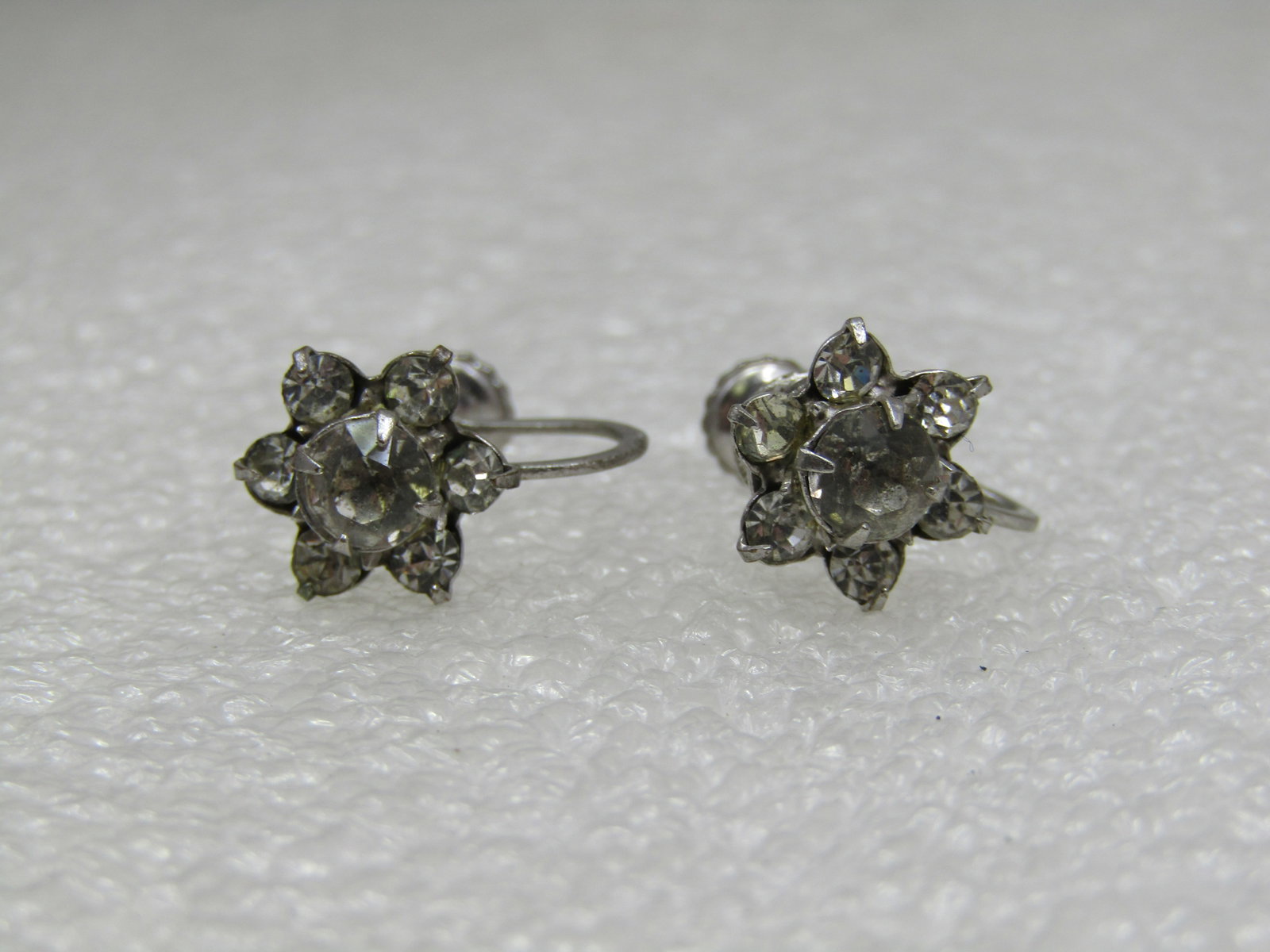 Vintage Floral Rhinestone Stud Earrings, Screw Back, 1940's - 3
