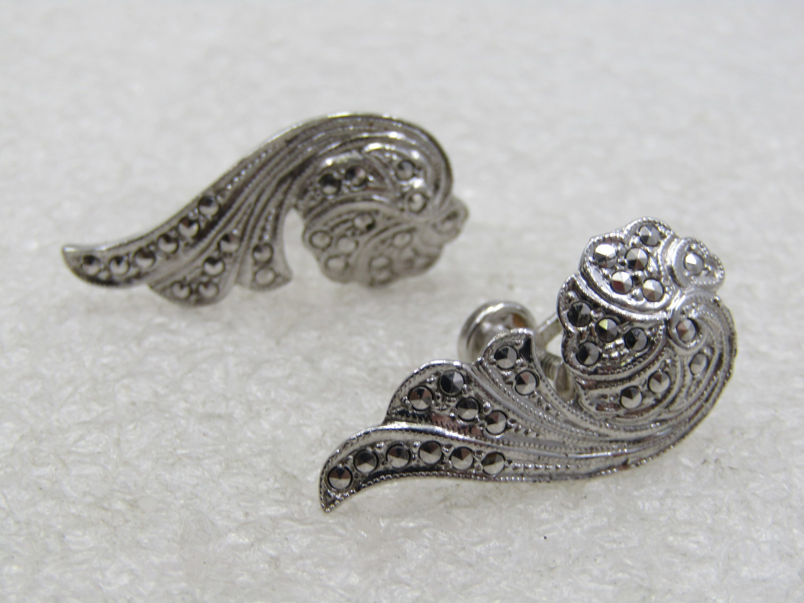 Vintage Sterling Marcasite Curved Earrings, Screw Back, Like Angel Wings - 4