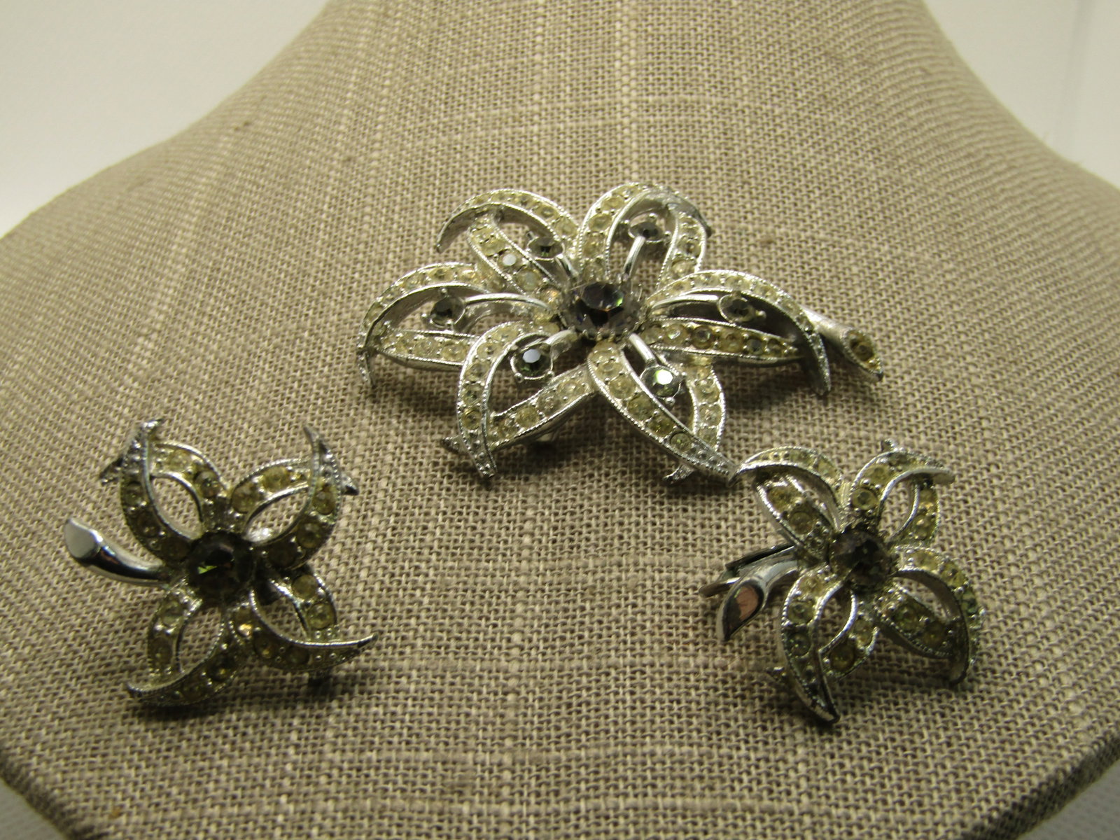 Vintage Sarah Coventry Rhinestone FLoral Earrings & Necklace Set, 24" (1 of 5)