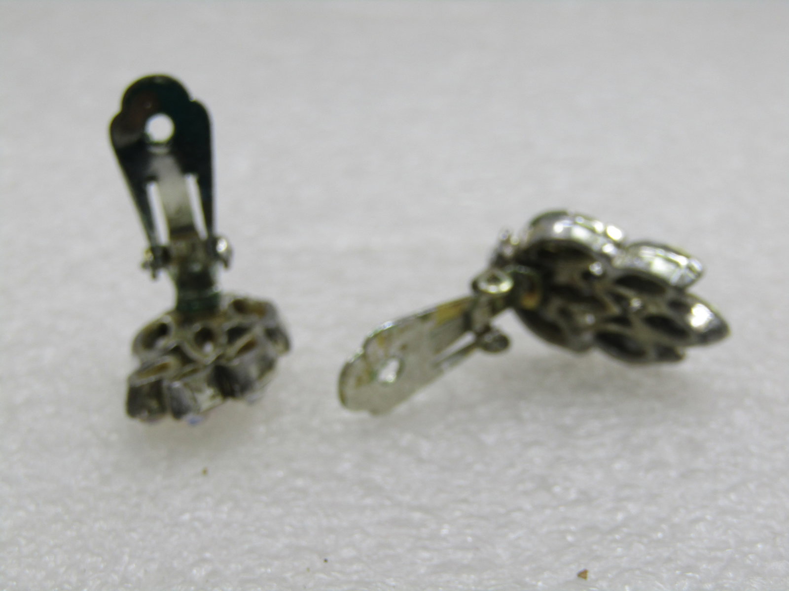 Vintage Aurora Borealis Leaf Clip Earrings, 1" - 5