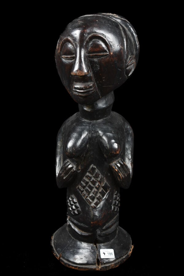 Ancestor figure – Wood – Luba – DR Congo (1 of 6)