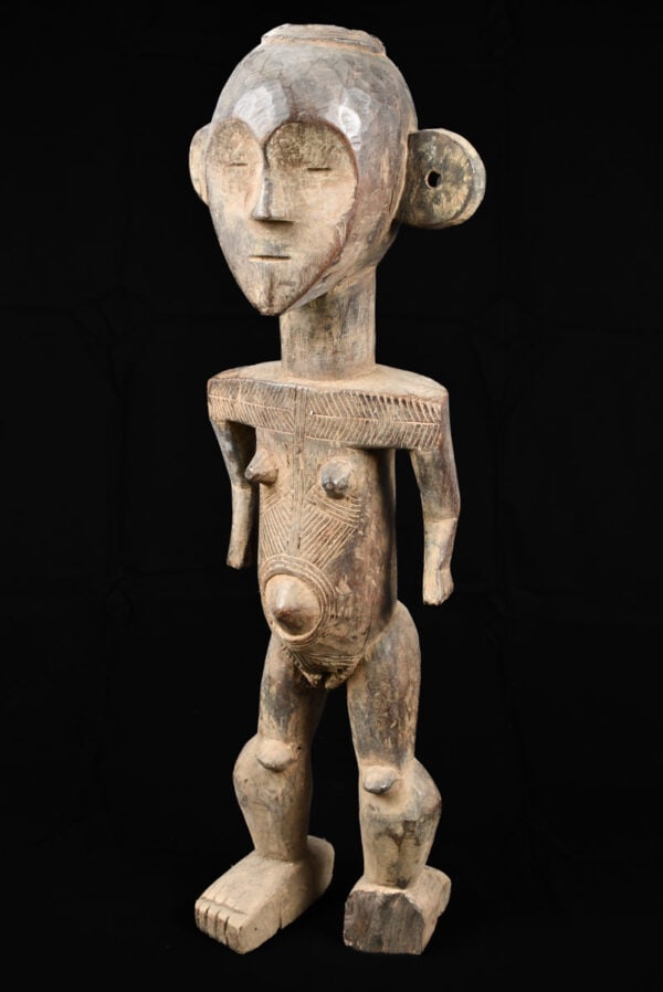 Ancestor Figure – Wood – Boa – DR Congo: Beautiful bronze / iron figure from the Fon people of Benin. Provenance: Manfred Schäfer, former gallery owner from Ulm, Germany. Including custom made stand. Object: Bronze figure Ethnic group: 