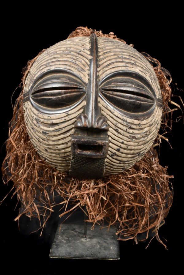 Mask – Wood, Raphia – Luba – DR Congo (1 of 8)