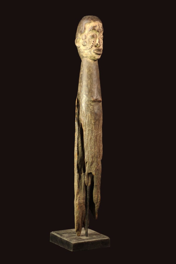 Figure- Wood – Igbo – Nigeria: Old wooden Igbo figure with typical face expression. The 8,000.000 IGBO people – who live primarily from farming – settled in the northern part of the Niger River Delta, in an area of