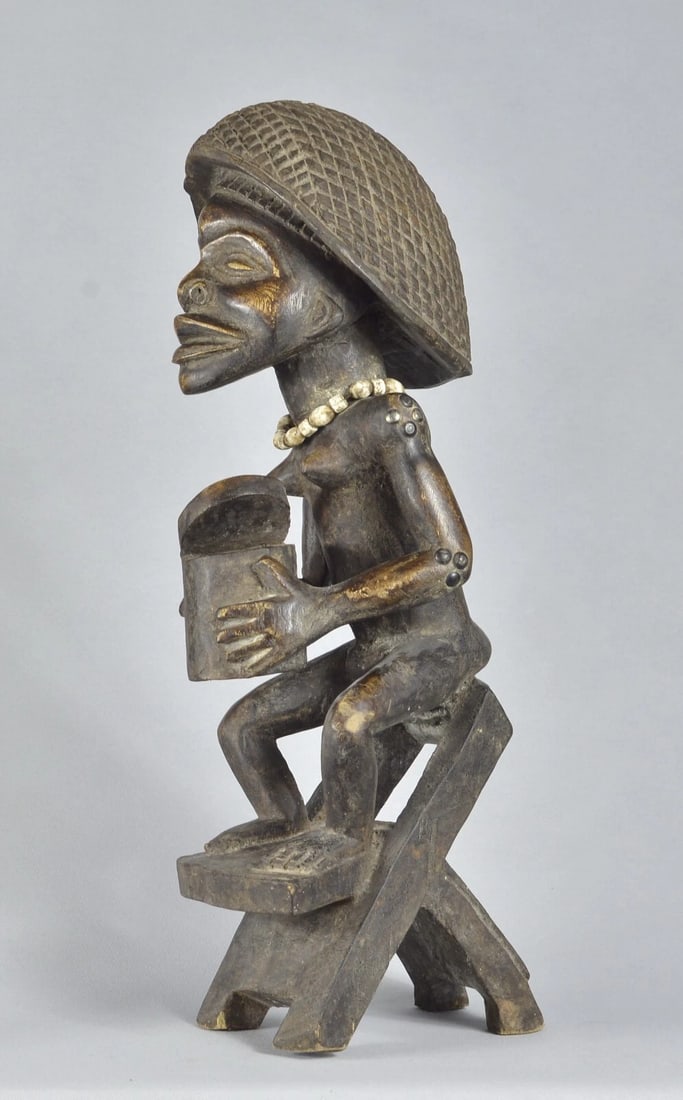 African Art large decorative chief figure TSHOKWE Chokwe statue ANGOLA (1 of 9)