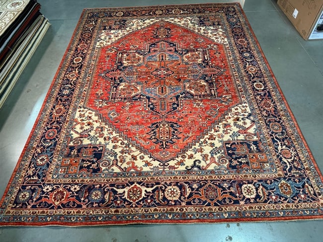 Stunning Super Serapi Rug 9x11.9: Title:Stunning Super Serapi Rug 9x11.9 Description:9x11.9 Super quality and weave Serapi Design Rug, hand spun and hand knotted in Pakistan 100% Vegge Dye natural wool pile with luxurious sheen , in R