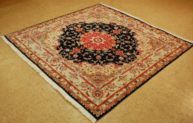 PERSIAN TABRIZ RUG 5' X 5' - 2