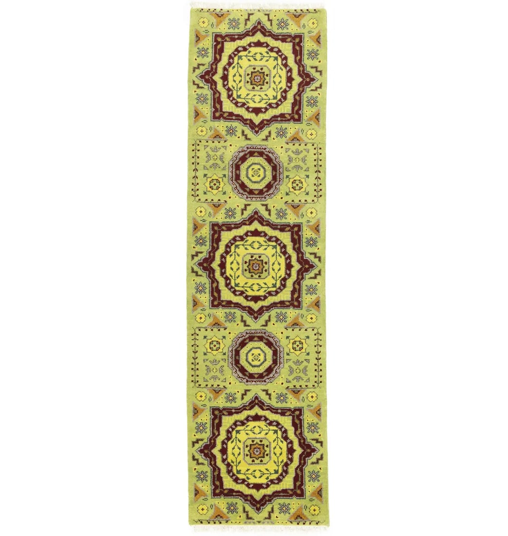 Light Lime Green Floral 2'7X9'7 Heriz Serapi Oriental Runner Rug: Title:Light Lime Green Floral 2'7X9'7 Heriz Serapi Oriental Runner Rug Description:Handmade 2'7X9'7 green Oriental runner made with vegetable dyes (fine wool pile and cotton foundation), superior knot