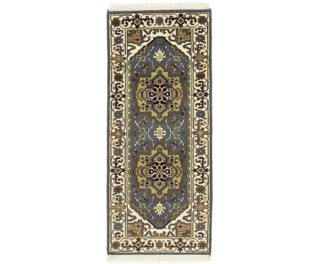 Gray Floral 3X6 Heriz Serapi Oriental Rug: Title:Gray Floral 3X6 Heriz Serapi Oriental Rug Description:Handmade 3X6 gray Oriental rug made with vegetable dyes (fine wool pile and cotton foundation), superior knot count, and appealing ancient