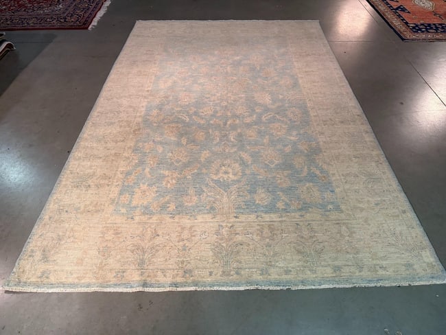 Exquisite Zighler Rug 6.8x9.8: Title:Exquisite Zighler Rug 6.8x9.8 Description:6.8x9.8 Super quality Antique design zighler Rug, hand spun and hand knotted rug in Pakistan 100% Vegge Dye natural wool Pile in Antique finish , light 