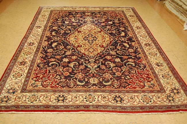 Persain SARUK RUG 7x9.9: Title: Persain SARUK RUG 7x9.9 Description:ANTIQUE FINE QUALITY HIGH KPSI SARUK RUG size is a unique 7' x 9' 9" Highly detailed design pattern over a Royal Blue background with many wonderful colors i