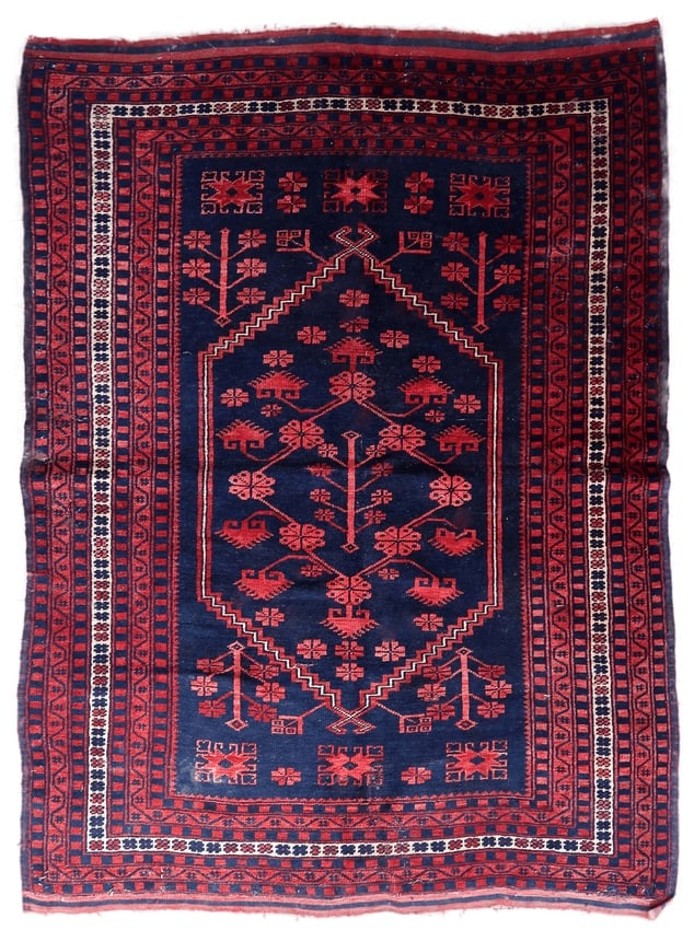 Handmade Vintage Caucasian Karabagh Rug 3.9' x 5.8' (120cm x 179cm), 1940s: Title: Handmade Vintage Caucasian Karabagh Rug 3.9' x 5.8' (120cm x 179cm), 1940s Origin: Russia Dimension:3.9' x 5.8' (120cm x 179cm) Materials:wool Year:1940s Description:Elevate your space with