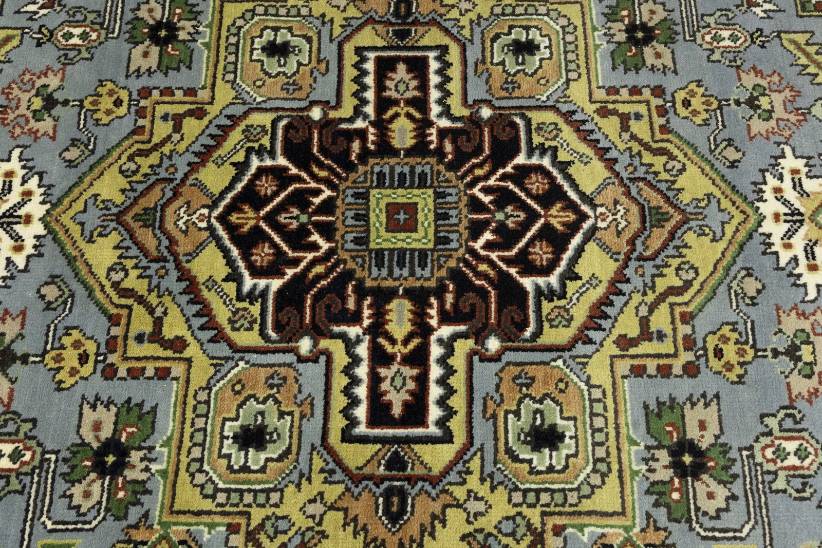 Light Gray Geometric 8X10 Heriz Serapi Oriental Rug - 10